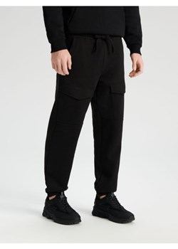 Sinsay - Spodnie comfort jogger - czarny ze sklepu Sinsay w kategorii Spodnie męskie - zdjęcie 168730213