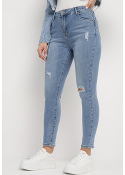 Niebieskie Jeansy Skinny z Przetarciami i Dziurami Haria ze sklepu Born2be Odzież w kategorii Jeansy damskie - zdjęcie 168730873