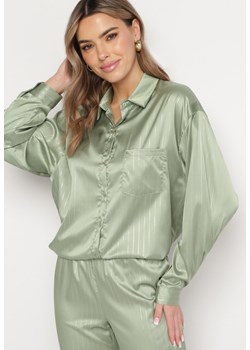 Zielona Klasyczna Koszula z Guzikami  z Metaliczną Nicią i Satynowym Wykończeniem Aestia ze sklepu Born2be Odzież w kategorii Koszule damskie - zdjęcie 168732180