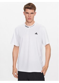 adidas T-Shirt HY1285 Biały Loose Fit ze sklepu MODIVO w kategorii T-shirty męskie - zdjęcie 168734711