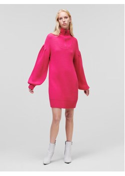 KARL LAGERFELD Sukienka dzianinowa Logo 226W2008 Różowy Relaxed Fit ze sklepu MODIVO w kategorii Sukienki - zdjęcie 168735182
