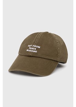 Drôle de Monsieur czapka z daszkiem bawełniana La Casquette Slogan kolor zielony z aplikacją D-CP140-CO138-KK ze sklepu PRM w kategorii Czapki z daszkiem damskie - zdjęcie 168741482