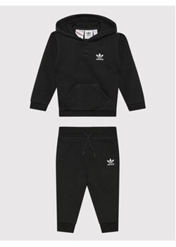 adidas Dres adicolor HK7454 Czarny Regular Fit ze sklepu MODIVO w kategorii Dresy dla niemowlaka - zdjęcie 168748211