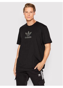 adidas T-Shirt Treofil Series Street HS8893 Czarny Regular Fit ze sklepu MODIVO w kategorii T-shirty męskie - zdjęcie 168754172