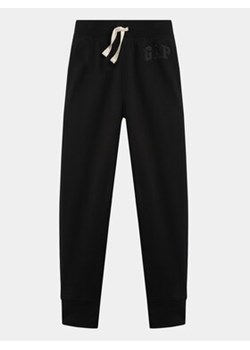 Gap Spodnie dresowe 860249-00 Czarny Regular Fit ze sklepu MODIVO w kategorii Spodnie chłopięce - zdjęcie 168754192
