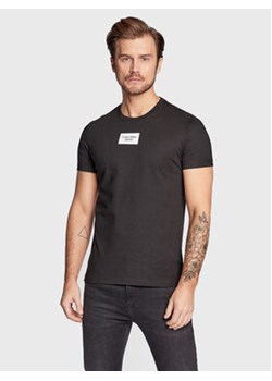 Calvin Klein Jeans T-Shirt J30J322510 Czarny Slim Fit ze sklepu MODIVO w kategorii T-shirty męskie - zdjęcie 168754930