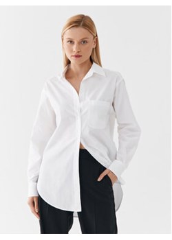 Boss Koszula 50494059 Biały Relaxed Fit ze sklepu MODIVO w kategorii Koszule damskie - zdjęcie 168769143