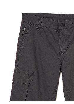 Cropp - Spodnie comfort - szary ze sklepu Cropp w kategorii Spodnie męskie - zdjęcie 168773630
