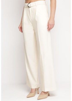 Jasnobeżowe Szerokie Spodnie i Materiałowym Paskiem z Metalową Klamrą Sintia ze sklepu Born2be Odzież w kategorii Spodnie damskie - zdjęcie 168815620