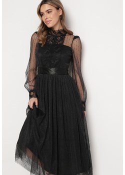 Czarna Rozkloszowana Sukienka Maxi z Siateczki Ozdobiona Koronką Vireln ze sklepu Born2be Odzież w kategorii Sukienki - zdjęcie 168815971
