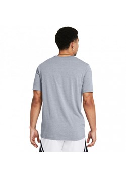 Męska koszulka do koszykówki Under Armour Curry Champ Mindset Tee - szara ze sklepu Sportstylestory.com w kategorii T-shirty męskie - zdjęcie 168823483