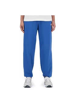 Spodnie New Balance WP41500BEU - niebieskie ze sklepu streetstyle24.pl w kategorii Spodnie damskie - zdjęcie 168826354