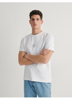 Reserved - T-shirt regular z nadrukiem - biały ze sklepu Reserved w kategorii T-shirty męskie - zdjęcie 168835850