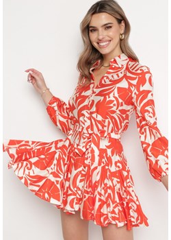 Pomarańczowa Rozkloszowana Sukienka Mini z Paskiem Zdobiona Abstrakcyjnym Wzorem Frelia ze sklepu Born2be Odzież w kategorii Sukienki - zdjęcie 168842113