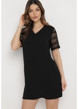 Czarna Sukienka Mini o Luźnym Kroju ze Wstawkami z Koronki Jolenia ze sklepu Born2be Odzież w kategorii Sukienki - zdjęcie 168847384