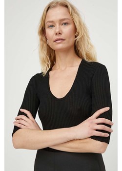 By Malene Birger t-shirt wełniany kolor czarny ze sklepu ANSWEAR.com w kategorii Bluzki damskie - zdjęcie 168857892