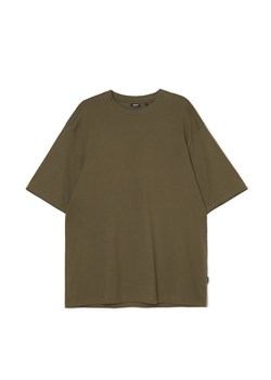 Cropp - Ciemnozielony t-shirt comfort - zielony ze sklepu Cropp w kategorii T-shirty męskie - zdjęcie 168929304