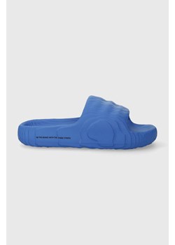 adidas Originals klapki Adilette 22 męskie kolor niebieski ze sklepu PRM w kategorii Klapki męskie - zdjęcie 168957181