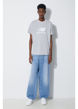 New Balance t-shirt bawełniany Essentials Cotton MT41502AG męski kolor szary z nadrukiem MT41502AG ze sklepu PRM w kategorii T-shirty męskie - zdjęcie 168957264