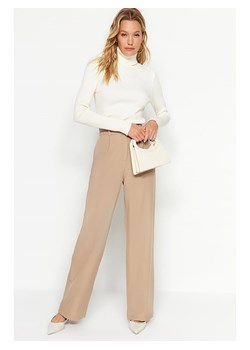 trendyol Spodnie w kolorze beżowym ze sklepu Limango Polska w kategorii Spodnie damskie - zdjęcie 168958890