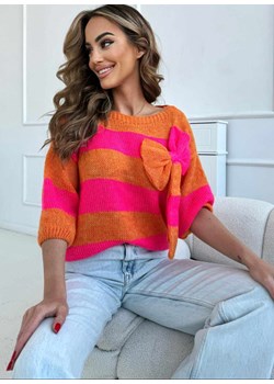 krótki sweter wendy w paski z kokardą polski producent j&k premium - neon orange ze sklepu STYLOWO w kategorii Swetry damskie - zdjęcie 168962504