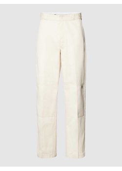 Spodnie o luźnym kroju z naszywką z logo ze sklepu Peek&Cloppenburg  w kategorii Spodnie męskie - zdjęcie 168989131