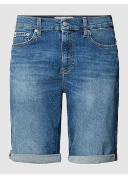 Szorty jeansowe o kroju slim fit z detalem z logo ze sklepu Peek&Cloppenburg  w kategorii Spodenki męskie - zdjęcie 168995410