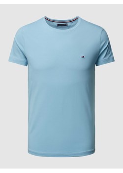 T-shirt o kroju slim fit z wyhaftowanym logo ze sklepu Peek&Cloppenburg  w kategorii T-shirty męskie - zdjęcie 168995523