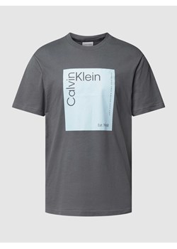 T-shirt z nadrukiem z logo ze sklepu Peek&Cloppenburg  w kategorii T-shirty męskie - zdjęcie 169005433