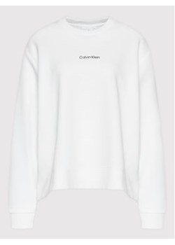 Calvin Klein Curve Bluza Inclusive Micro Logo K20K204897 Biały Regular Fit ze sklepu MODIVO w kategorii Bluzy damskie - zdjęcie 169014963