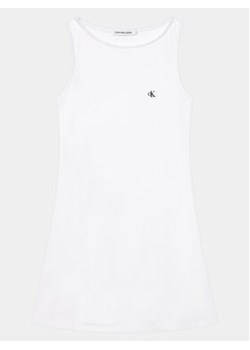 Calvin Klein Jeans Sukienka codzienna Badge IG0IG02498 Biały Regular Fit ze sklepu MODIVO w kategorii Kopertówki - zdjęcie 169015572