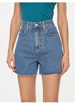 Tommy Jeans Szorty jeansowe DW0DW17646 Niebieski Mom Fit ze sklepu MODIVO w kategorii Szorty - zdjęcie 169018343