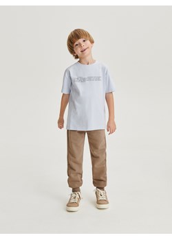 Reserved - Bawełniany t-shirt z napisami - lawendowy ze sklepu Reserved w kategorii T-shirty chłopięce - zdjęcie 169097734