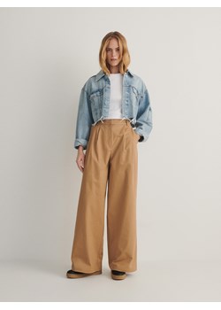 Reserved - Spodnie z szerokimi nogawkami - beżowy ze sklepu Reserved w kategorii Spodnie damskie - zdjęcie 169133483