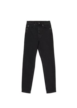 Cropp - Czarne jeansy mom slim TALL - czarny ze sklepu Cropp w kategorii Jeansy damskie - zdjęcie 169134090