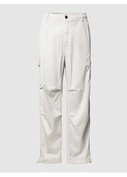 Spodnie cargo z nakładanymi kieszeniami ze sklepu Peek&Cloppenburg  w kategorii Spodnie męskie - zdjęcie 169138600