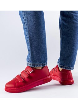 Czerwone sneakersy zapinane na rzepy Paré ze sklepu gemre w kategorii Trampki damskie - zdjęcie 169163280