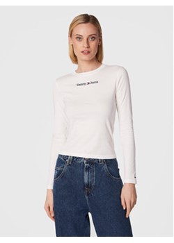Tommy Jeans Bluzka Baby Serif Linear DW0DW14363 Biały Regular Fit ze sklepu MODIVO w kategorii Bluzki damskie - zdjęcie 169181554