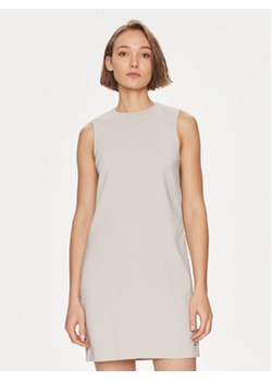 Calvin Klein Sukienka codzienna K20K207257 Beżowy Slim Fit ze sklepu MODIVO w kategorii Sukienki - zdjęcie 169183692