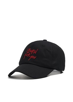 Cropp - Czarna czapka z daszkiem - czarny ze sklepu Cropp w kategorii Czapki z daszkiem damskie - zdjęcie 169197221