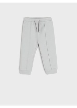 Sinsay - Spodnie dresowe jogger - szary ze sklepu Sinsay w kategorii Spodnie i półśpiochy - zdjęcie 169199344