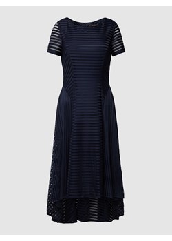 Sukienka koktajlowa z okrągłym dekoltem ze sklepu Peek&Cloppenburg  w kategorii Sukienki - zdjęcie 169201664