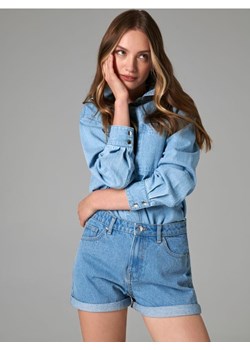 Sinsay - Szorty jeansowe mom high waist - niebieski ze sklepu Sinsay w kategorii Szorty - zdjęcie 169212074