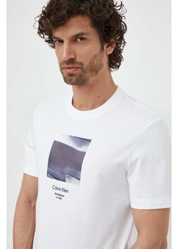 Calvin Klein t-shirt bawełniany męski kolor beżowy z nadrukiem ze sklepu ANSWEAR.com w kategorii T-shirty męskie - zdjęcie 169214050