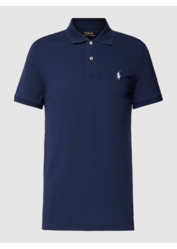 Koszulka polo o kroju tailored fit z wyhaftowanym logo ze sklepu Peek&Cloppenburg  w kategorii T-shirty męskie - zdjęcie 169216681