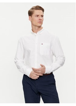 Tommy Jeans Koszula Oxford DM0DM18335 Biały Regular Fit ze sklepu MODIVO w kategorii Koszule męskie - zdjęcie 169219523