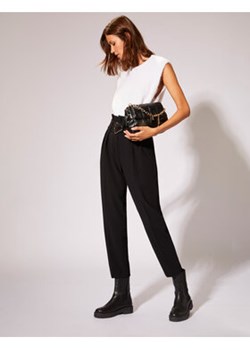 Morgan Spodnie materiałowe 212-PRING.F Czarny Cropped Fit ze sklepu MODIVO w kategorii Spodnie damskie - zdjęcie 169232454