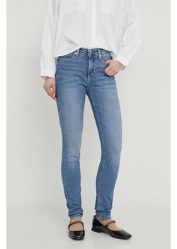 Calvin Klein Jeans jeansy damskie kolor niebieski ze sklepu ANSWEAR.com w kategorii Jeansy damskie - zdjęcie 169243411
