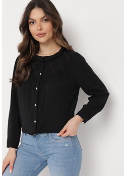 Czarna Koszula z Guzikami i Ażurowym Wzorem na Dekolcie Serupa ze sklepu Born2be Odzież w kategorii Koszule damskie - zdjęcie 169243961