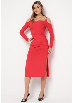 Czerwona Koktajlowa Sukienka z Wyciętym Ramionami z Klamerką i Marszczeniem Glimie ze sklepu Born2be Odzież w kategorii Sukienki - zdjęcie 169244713